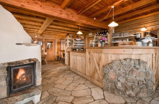 Kreuzwiese mountain hut Luson 52